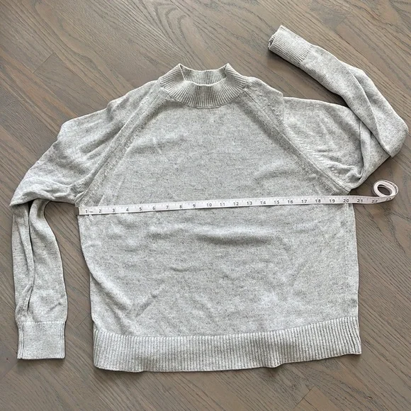 Everlane Crew Neck Sweater 100% Cotton Gray S - Picture 6 of 7